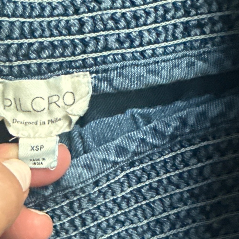 Anthropologie Pilcro Reese Smocked Waist soft denim Cropped Pants XSP - Picture 2 of 6